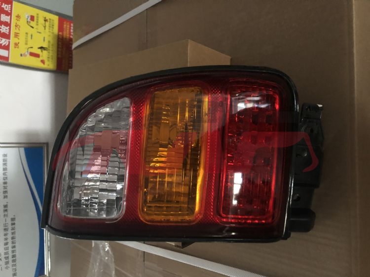 适用于丰田201998-2000 RAV4 后尾灯，改装款 LED , RAV4 汽车配件目录, 丰田 汽车配件-