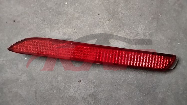适用于丰田2005 卡罗拉 中东版（SEDAN）&nbsp;后杠反光器，中东款&nbsp;L81920-48010 R 81910-48010, 丰田 后杠反光条, 卡罗拉 汽车配件目录-L81920-48010 R 81910-48010