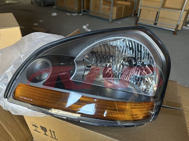 For Hyundai 14992005 Tucson&nbsp;head Lamp Yellow&black&nbsp;l92101-2e000 R92102-2e000, Hyundai  Auto Part, Tucson (ix35) Automotive Parts-L92101-2E000 R92102-2E000