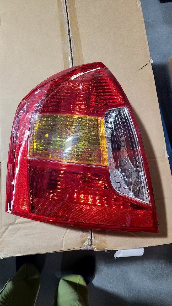 For Hyundai 4372006-2010 Accent&nbsp;tail Lamp Yellow&nbsp;92401--1e000/92402-1e000, Accent Auto Parts Price, Hyundai   Automotive Accessories-92401--1E000/92402-1E000