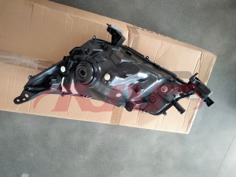 For Toyota 18842019 Hiace&nbsp;head Lamp, Manual White Lhd/rhd W/o Hole&nbsp;l:81170-26b10 R:81130-26b10, Hiace Auto Parts, Toyota  Auto Headlights-L:81170-26B10 R:81130-26B10