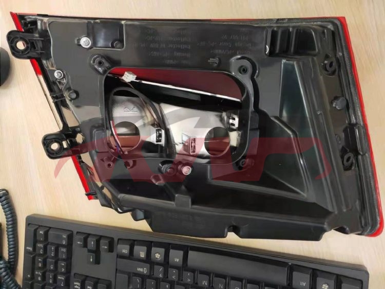 For Skoda 18772017 Octavea&nbsp;tail Lamp&nbsp;5e5945711a 5e5945712a(8pcs/箱,  915071cm,  16.5kg/箱), Octavia Replacement Parts For Cars, Skoda  Auto Part-5E5945711A 5E5945712A(8pcs/箱,  915071cm,  16.5kg/箱)