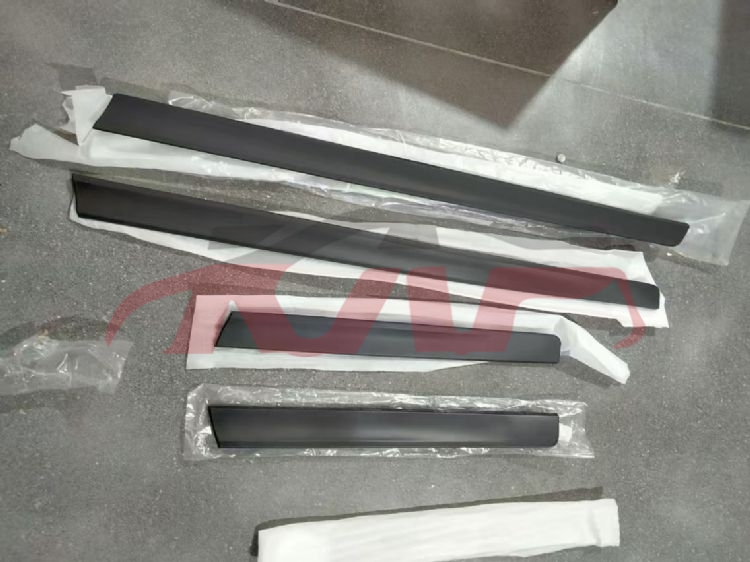 For Nissan 8872014 X-trail/rogue&nbsp;trail Front  Rear Door Trim Panels&nbsp;, Nissan  Water Tank Side Guard, X-trail Rogue) Car Accessorie-