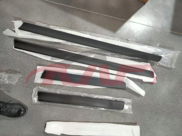 For Nissan 8872014 X-trail/rogue&nbsp;trail Front  Rear Door Trim Panels&nbsp;, Nissan  Water Tank Side Guard, X-trail Rogue) Car Accessorie-