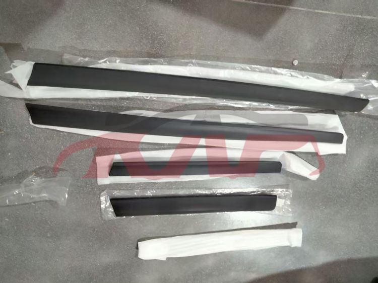 For Nissan 8872014 X-trail/rogue&nbsp;trail Front  Rear Door Trim Panels&nbsp;, Nissan  Water Tank Side Guard, X-trail Rogue) Car Accessorie-