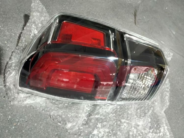For Toyota 35012021 Tacoma&nbsp;tail Lamp W/black Strip&nbsp;r 81550-04230 L81560-04230, Toyota  Auto Part, Tacoma List Of Auto Parts-R 81550-04230 L81560-04230
