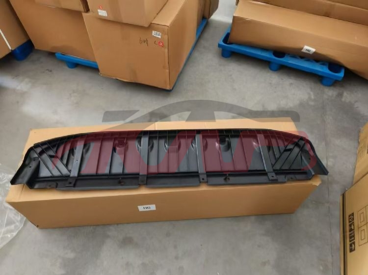 适用于丰田2019 海狮&nbsp;前保险杠下护板&nbsp;52618-26010, 海狮 便宜汽车配件, 丰田 后杠下巴-52618-26010