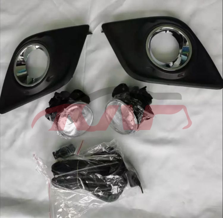 适用于丰田2015 海拉克斯/Revo&nbsp;雾灯总成&nbsp;, 海拉克斯 汽车配件运输价格, 丰田 前雾灯总成-